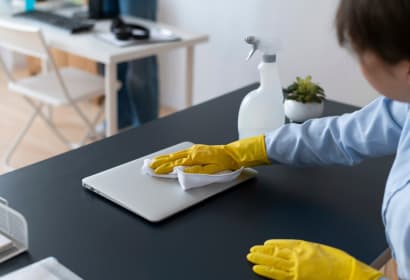 Glass Cleaning Services in Chromepet
