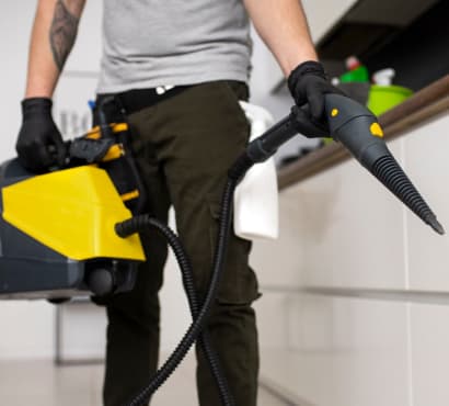 Glass Cleaning Services in Kundrathur